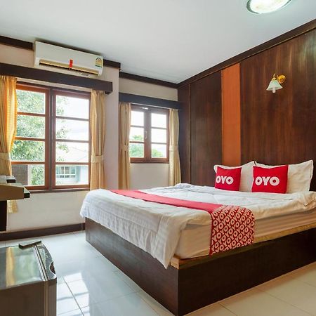 Oyo 75356 Thipsiri Lodge Чиангмай Екстериор снимка
