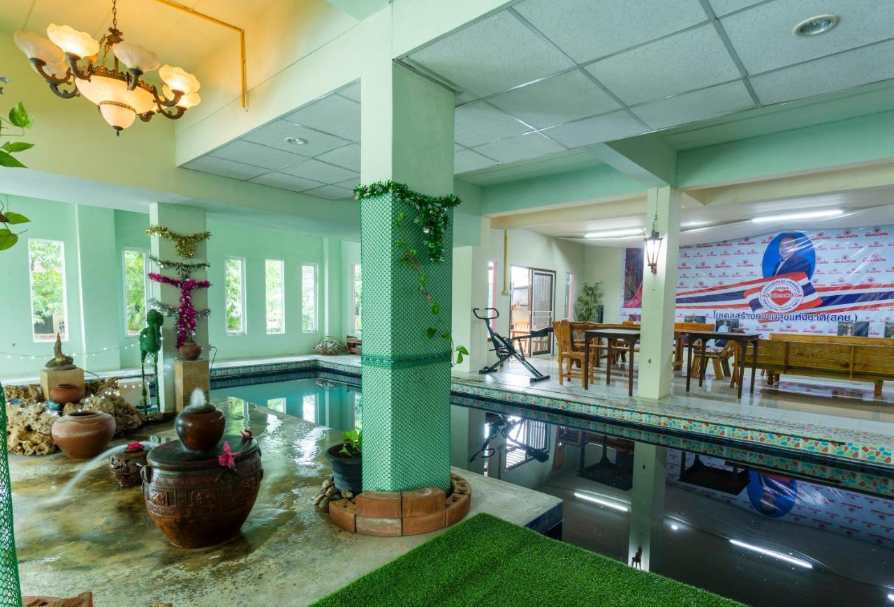 Oyo 75356 Thipsiri Lodge Чиангмай Екстериор снимка